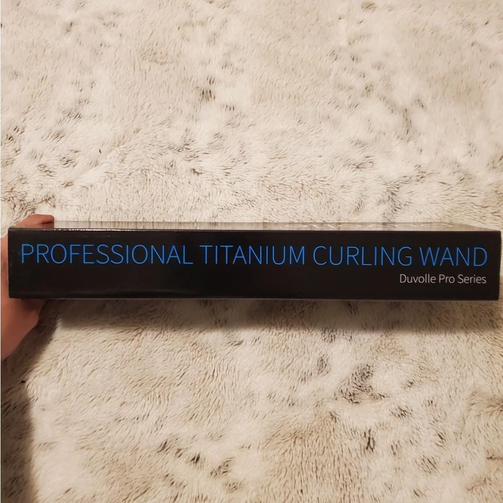 Duvolle Pro Series 25mm Titanium Curling Wand - Picture 5 of 5